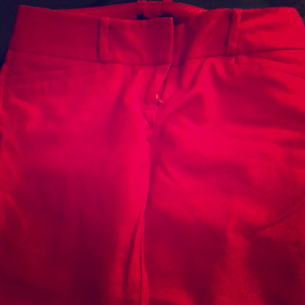 00 red Limited capris